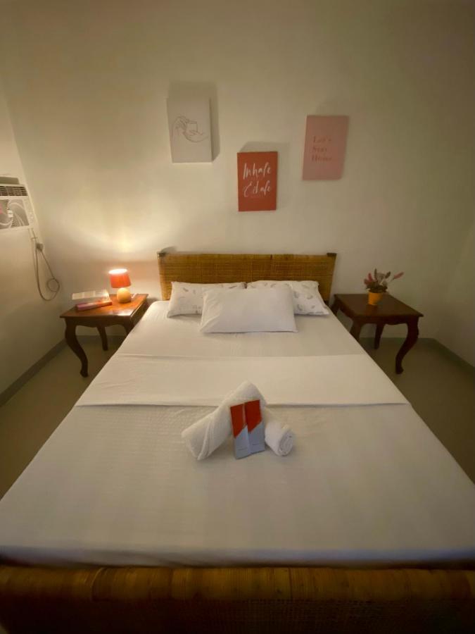 Hiraya Bed And Breakfast โรฮัสซิตี้ ภายนอก รูปภาพ